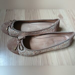 Vionic Minna Herringbone flats women's size 9